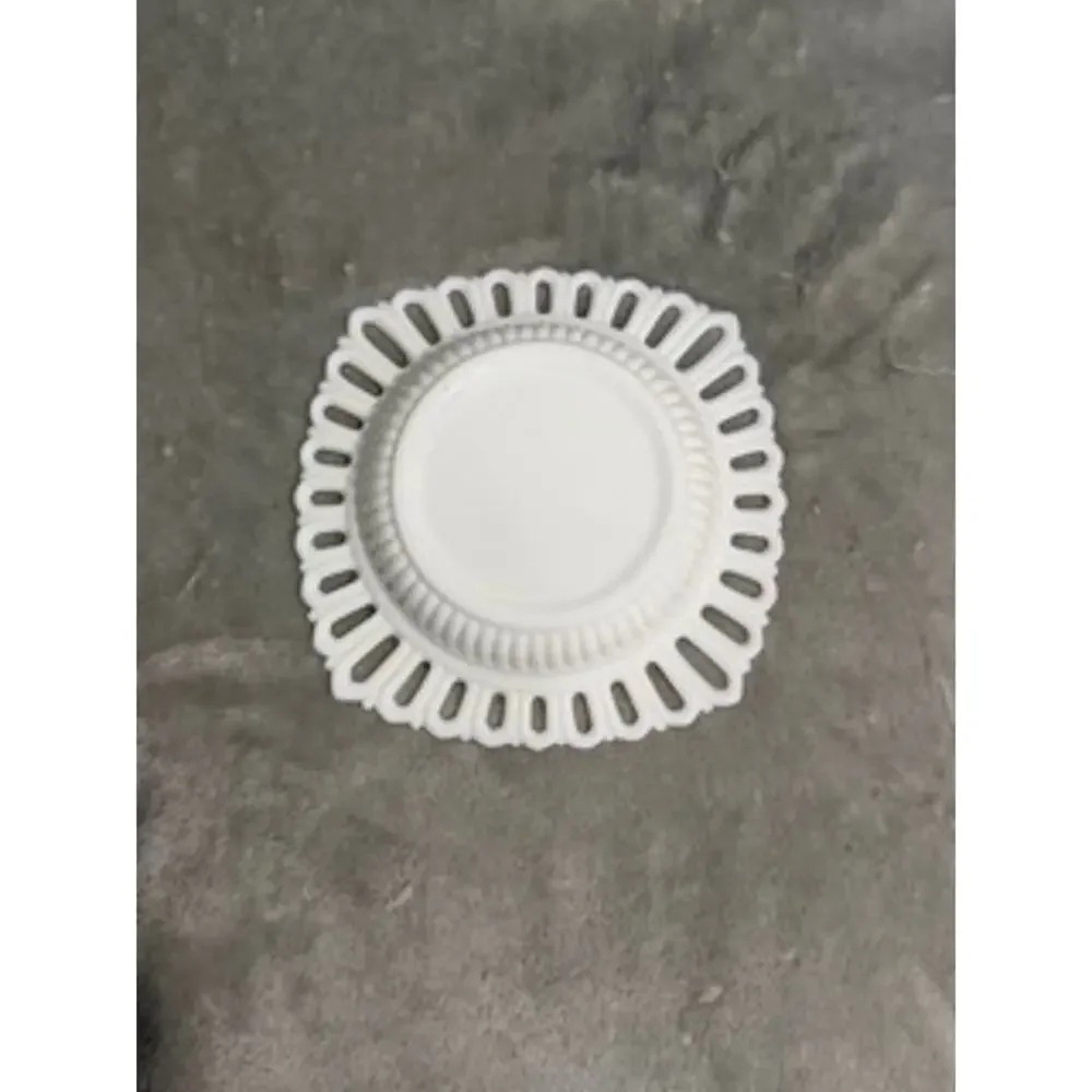 Fostoria Vintage White Milk Glass Lattice Edge Bonbon Dish